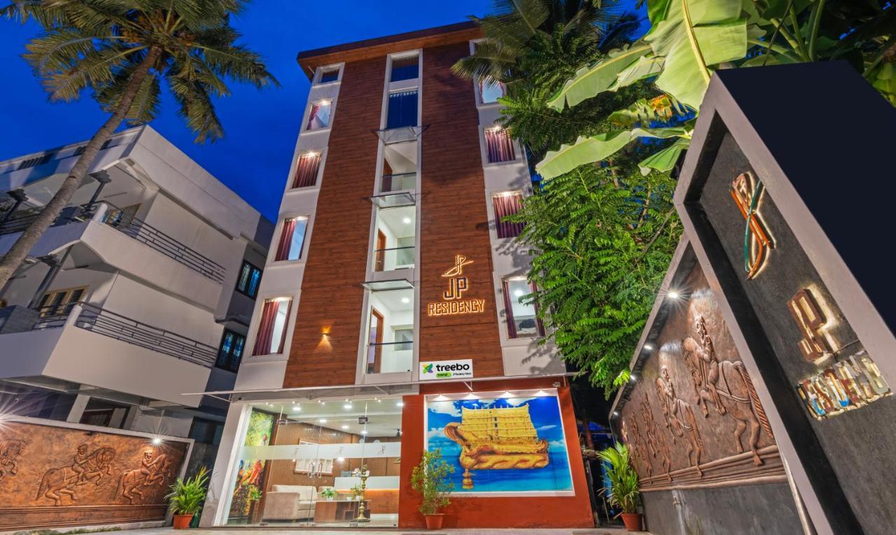 Treebo Jp Residency Hotel Thiruvananthapuram Buitenkant foto