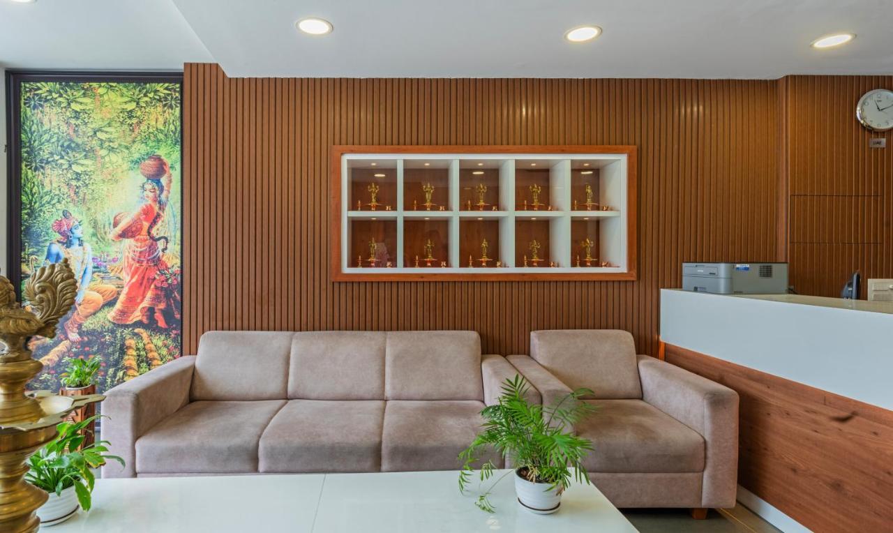 Treebo Jp Residency Hotel Thiruvananthapuram Buitenkant foto