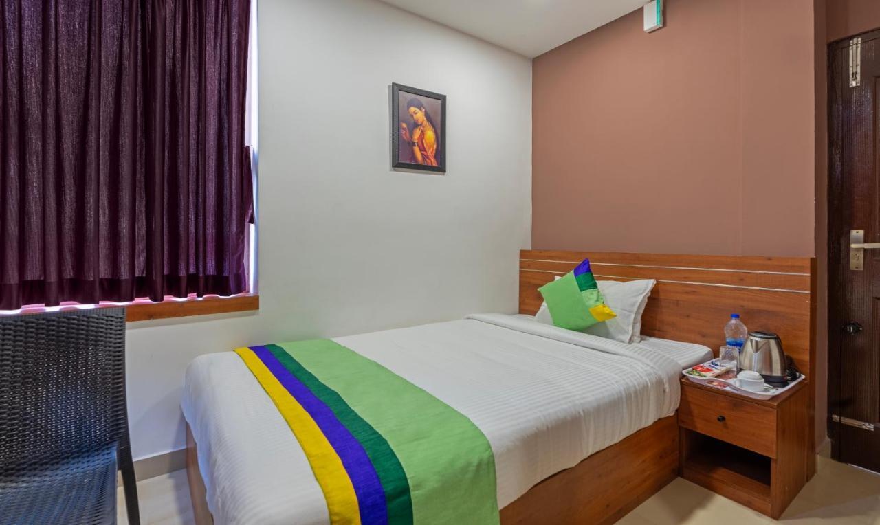 Treebo Jp Residency Hotel Thiruvananthapuram Buitenkant foto